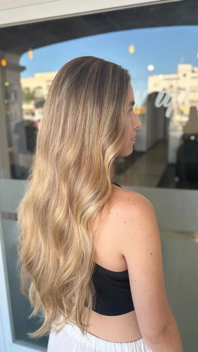 Rubio playa, trabajo de Glow Up Studio